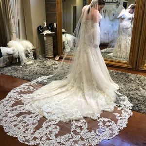 Brand New, Unaltered Size 20 Martina Liana 1187